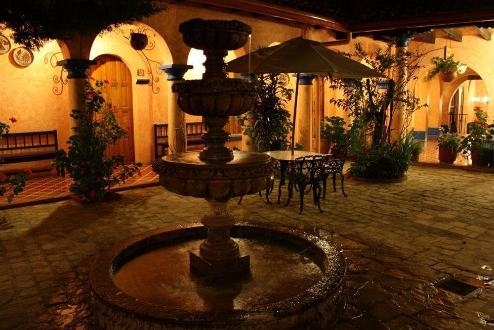 Hotel Rincon Del Arco San Cristóbal de Las Casas Buitenkant foto