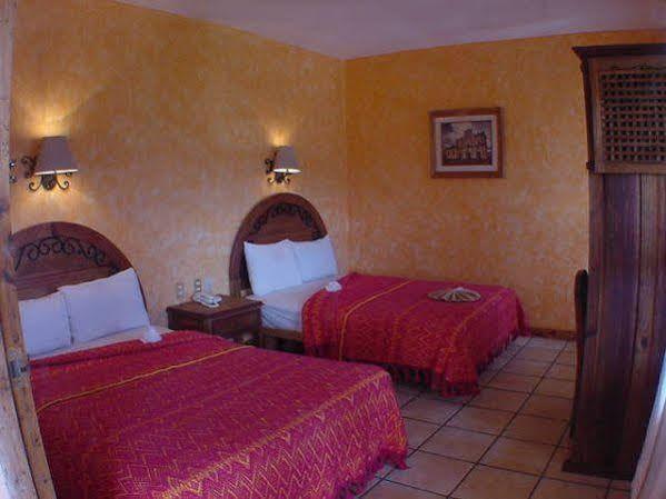 Hotel Rincon Del Arco San Cristóbal de Las Casas Buitenkant foto